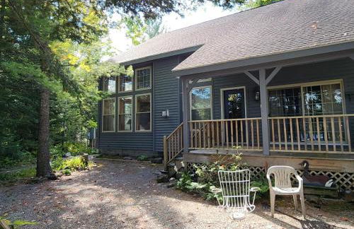 River Bend Escape by Leavetown Vacations - Foto 21