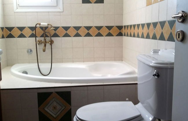 Gatis House - Photo 42