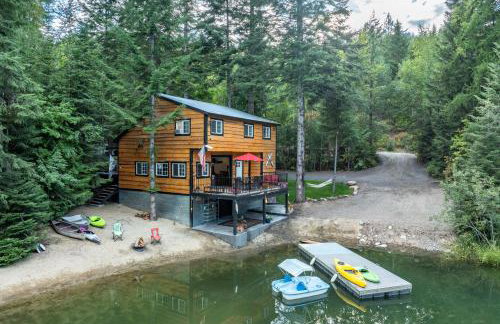 Hot Tub and Fire Pit Getaway on Pend Oreille River - Foto 1