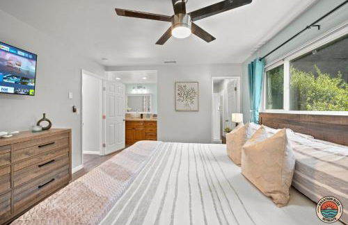 The Splash Society-Pool, Spa, Games, and Vibes - Photo 29