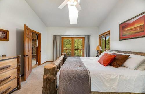 Aces and Eights Lodge - Photo 12