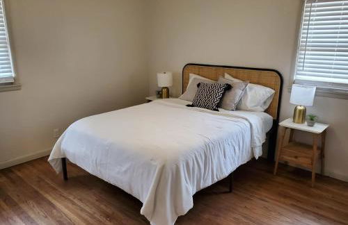 South Side Chic 3Br 1Ba 10mn to McConnell Spirit - Photo 15