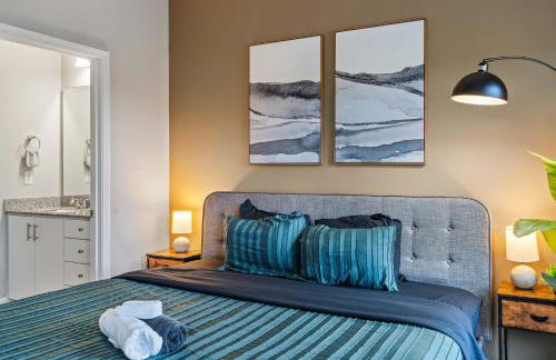 3BR Townhouse King Bed Garage Pineville - Foto 18