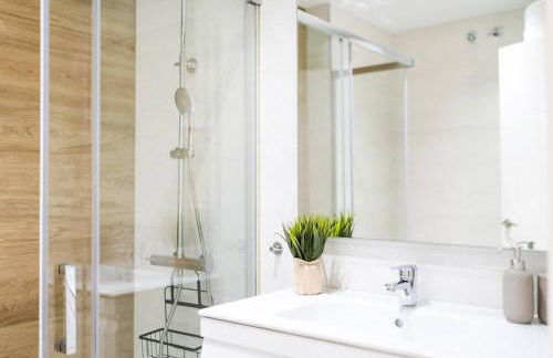 Descubre Granada Piso en el Centro de la Ciudad - Foto 7