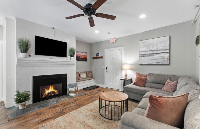 TuckAway Suites at East Branch - Foto 75