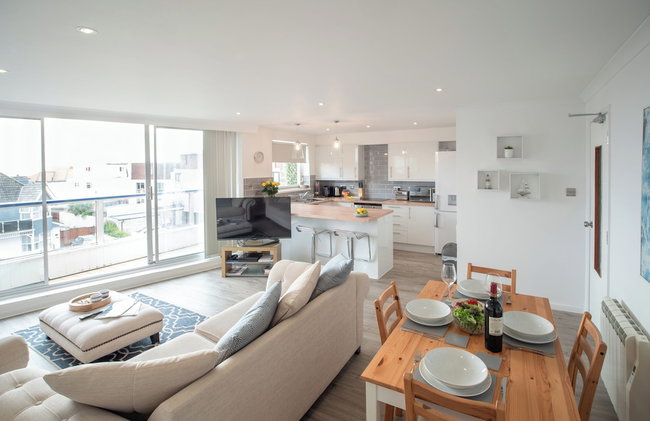 Stunning 2 bed Seaside Apartment With Sea Views - Foto 28