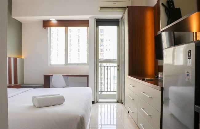 Homey And Comfort Stay Studio Room Maple Park Sunter Apartment - Foto 12