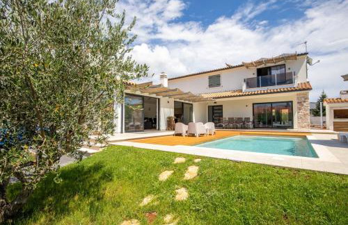 Modern Villa with 4 bedrooms and pool near Pula - Foto 1