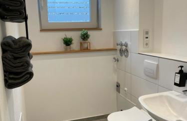 1,5-Zimmer, Top ausgestattet, 4 Pers, Souterrain, Self Check-in, Parkplatz, Netflix & Amazon Prime - Foto 10