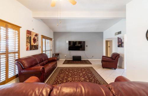 Remodeld5BR Modern Retreat with Covered Pool - Foto 15