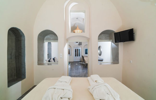 Thetis Cave Houses - Photo 4