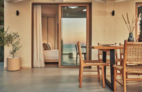 Thelxi's Suite II - Brand New Seaview Suite! - Foto 41