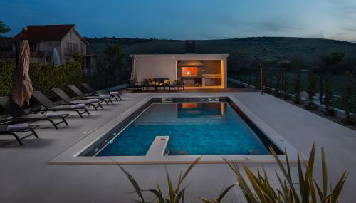 Villa Sunset Bay - amazing view and large heated pool - Foto 5