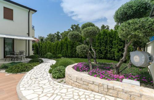 Villa Birikina with Pool - Photo 11