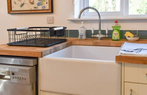 South Downs Lodge - Photo 7