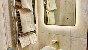 Double Deluxe Centre Apartment- Free Parking - Self Check-In - Cctv - Foto 5