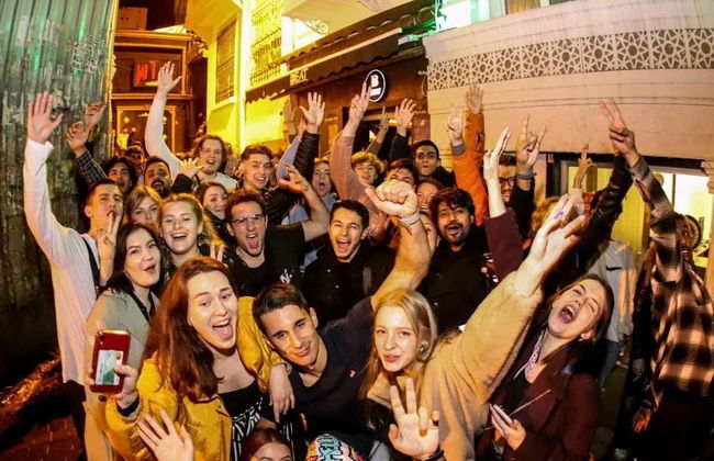 Pub Crawl ¡Tour de fiesta por Estambul! - Foto 4