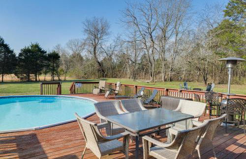 Spacious Lebanon Home with Pool 6 Mi to Downtown! - Foto 1