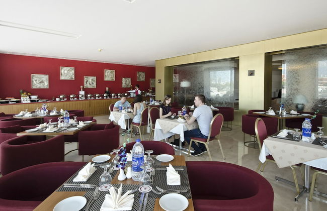 Al Bustan Residence Hotel Apartments - Photo 20