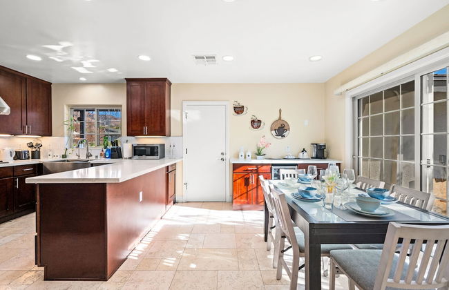 Luxury Estate With Sparkling Pool Elegant Amenities - Foto 22