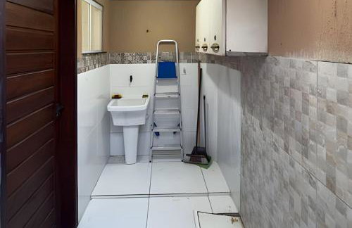 Casa Amarela Itaúna 4min da Praia que ocorre o WSL, 1min da pista de skate do LS, pracinha com parque infantil, quadra de futebol, tudo isso a 1 min da duplex, perto do comércio, wi-fi super rápido, estacionamento gratuito, monitoramento 24hrs - Foto 33