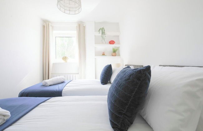 2 Bed Apartment Overlooking Water - Foto 51