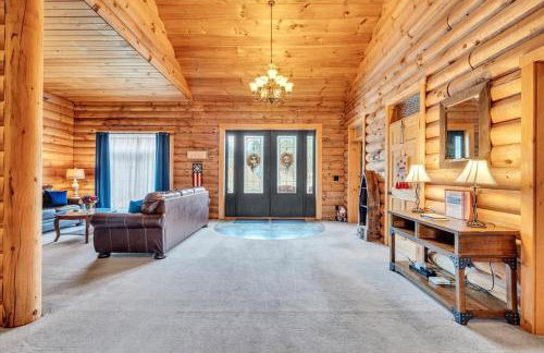 Liberty Pines - Lakefront Log Home, Swim Spa & Game Room - Photo 17