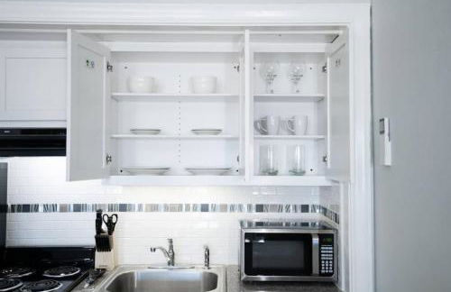 CITY VIBES - Modern Suite in the heart of Downtown - Foto 10