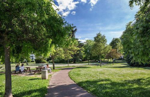 Happy Place - 15 min Paris & 30 min DisneyLand - Subways - Facilities - Free parking - Secured - Foto 23