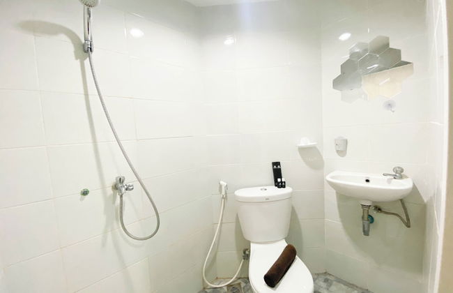 Homey 1Br Without Living Room At Amartha View Apartment - Foto 6