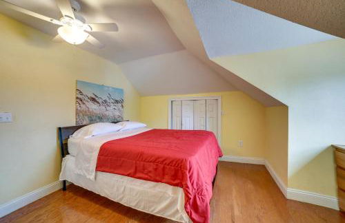 Inviting Connellsville Getaway with Deck! - Foto 28