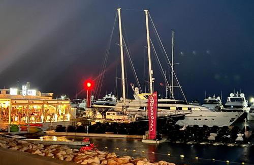 LUXURY APARTMENT ALTEA - Puerto de Campomanes - Photo 40