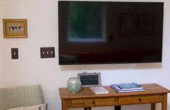 Lincolnville 2BR - Beach Vibes & Backyard BBQ - Foto 8