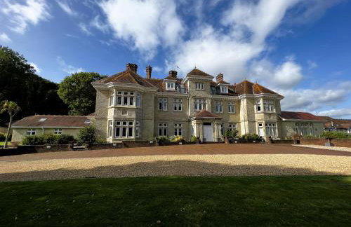 6 Shanklin Manor - family friendly apartment in Shanklin Old Village - Photo 35