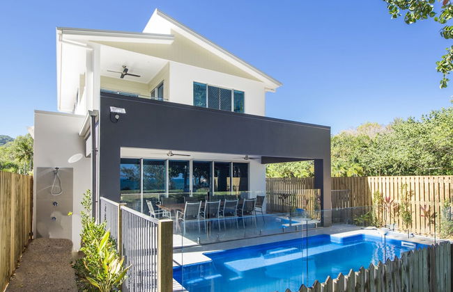 Magnetic Daze - Photo 1