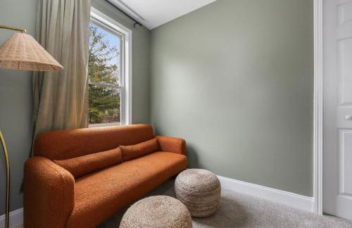 Lakefront Retreat, Mins to Dtown, Firepit, Hot Tub, Pet friendly! - Foto 38