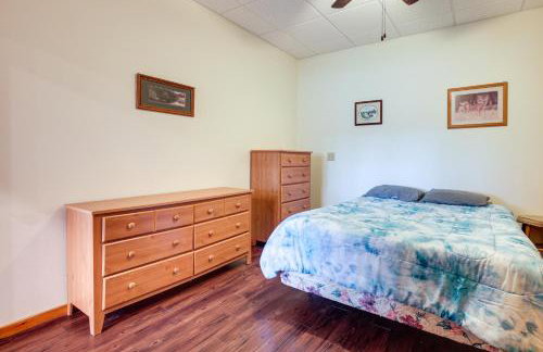 Boat Dock and Fire Pit Lakefront Monico Home! - Foto 14