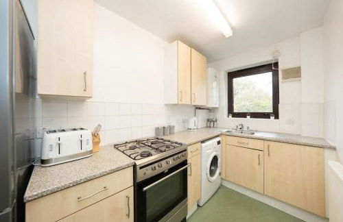 Idyllic Stylish Apartment with Fast Speed Broadband & Free Parking - Foto 12