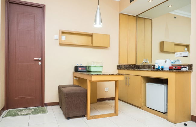 Spacious Studio Room at Grand Setiabudi Apartment - Photo 10