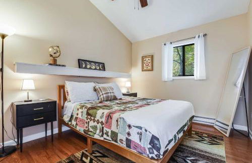 Hot Tub, Fire Pit and Barrel Sauna Poconos Abode - Foto 24