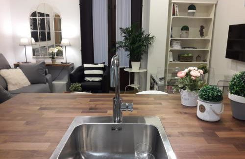 Periodista Luca de Tena, lujo y confort en pleno centro - Foto 14