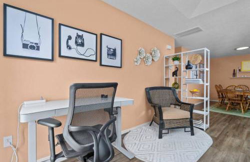 Solar Half-Plex with Chic Style in Country Glen - Foto 8