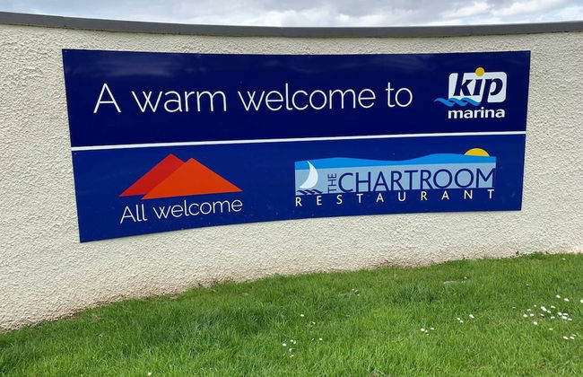 Beautiful 2-bed Apartment in Inverkip Great Garden - Foto 32