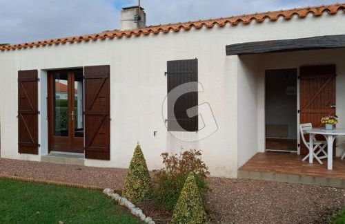 Maison 6 pers à 900m de la plage avec terrasses et parking, animaux acceptés - FR-1-194-414 - Foto 1