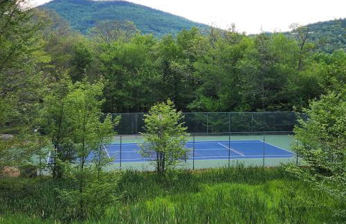 White Mountains Getaway with amazing views! - Foto 33