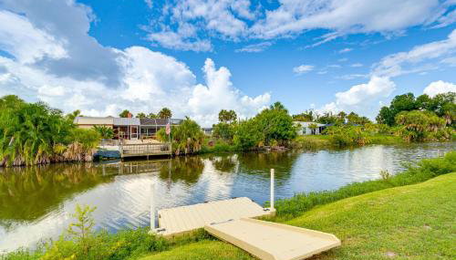 Canal-Front Retreat w/ Heated Pool & Hot Tub! - Foto 2