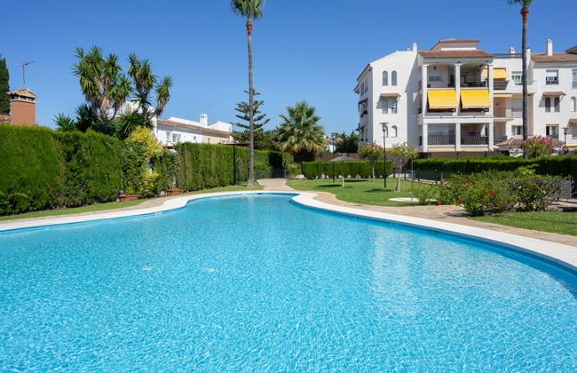 2 bedroom Apartment in Marbella with swimming pool - Photo 24
