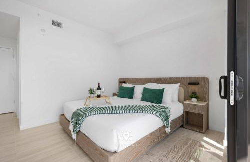 Chic 2BR Apartment Gym & Balcony Views - Foto 15