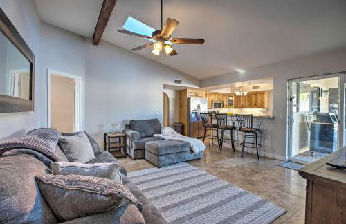 3 Mi to Westgate Desert Home with Hot Tub in Peoria - Foto 5