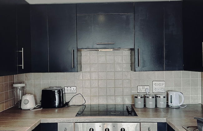 Beautiful 2-bed Apartment in London - Photo 10